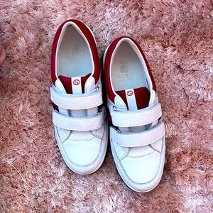 Kids Gucci Velcro tennis shoes
